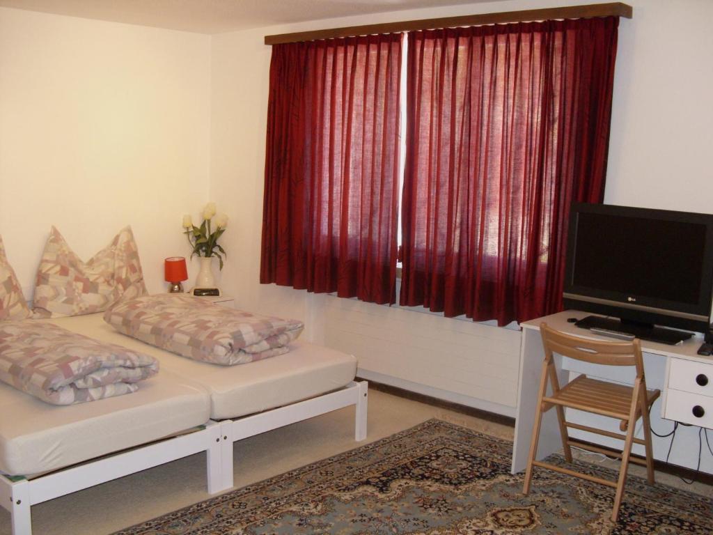 Hotel Pez Ault Disentis Room photo